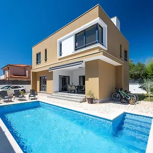 villa-sunce-pula.in-istria.net/